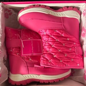 New Rugged Bear Girls Sequin Anow Boots. Size-10 girls.